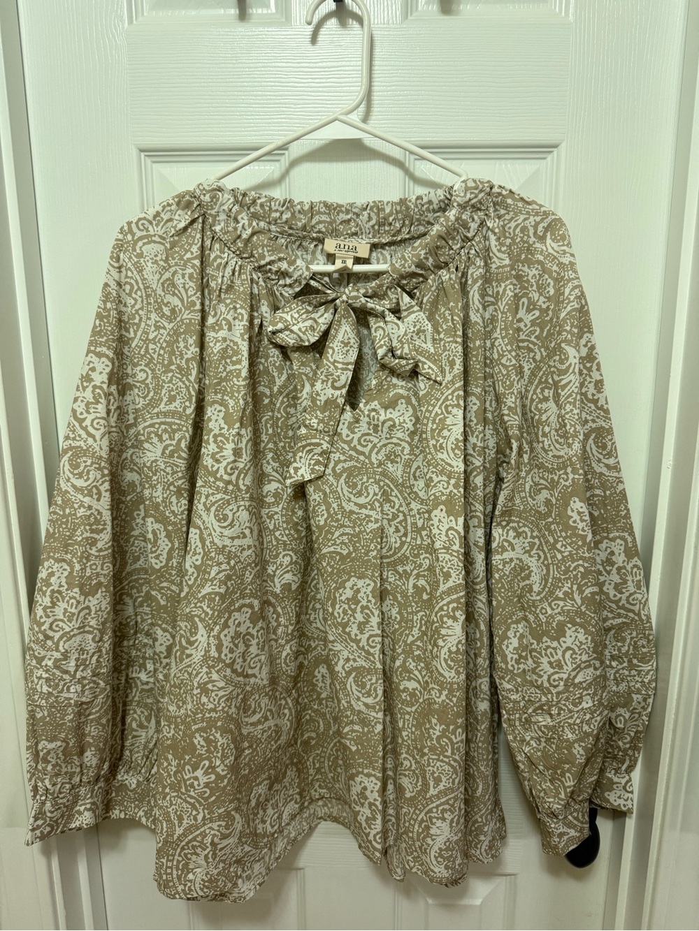 a.n.a Beige Paisley Tie-Neck Tunic Blouse